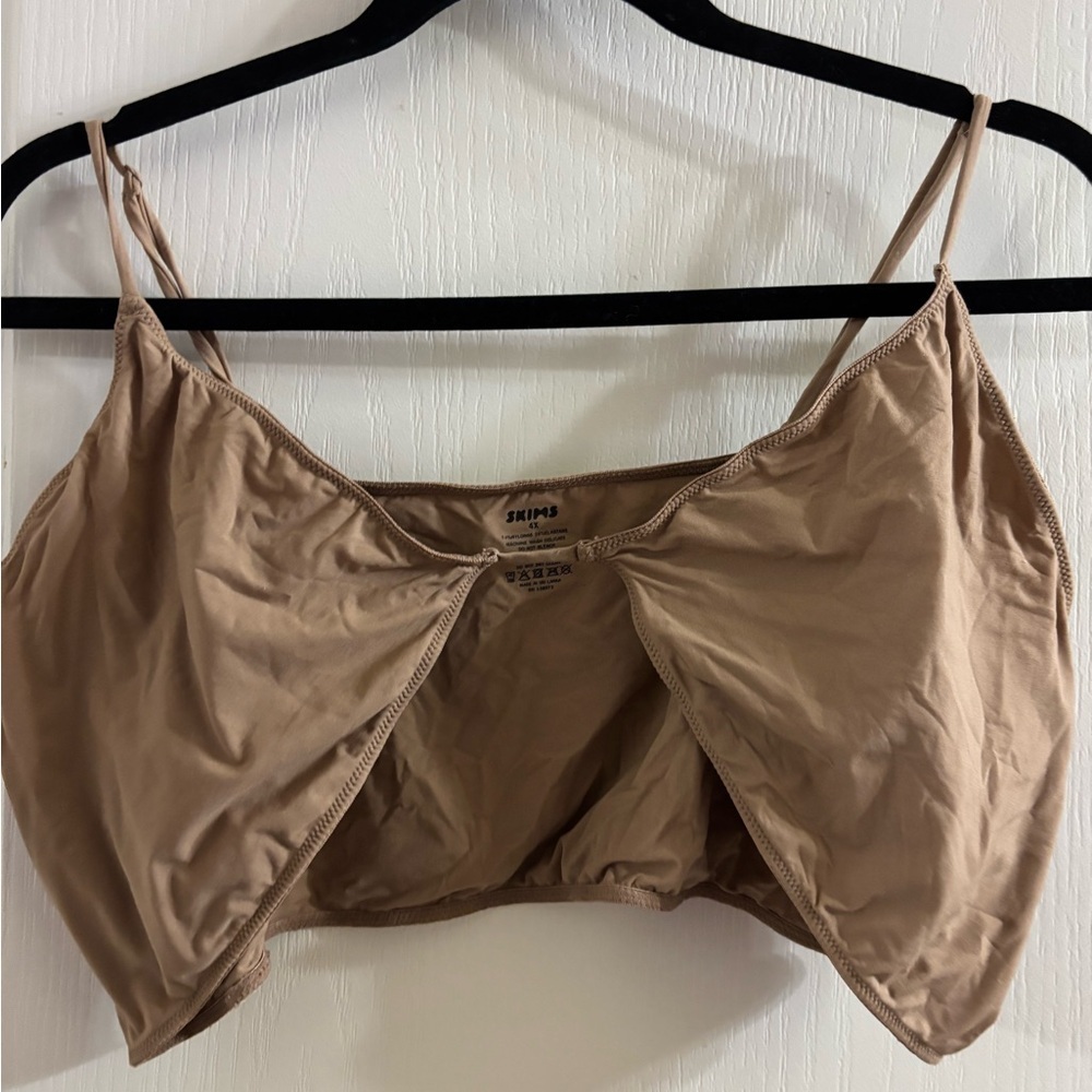 SKIMS Tan Bra - Picture 1 of 2